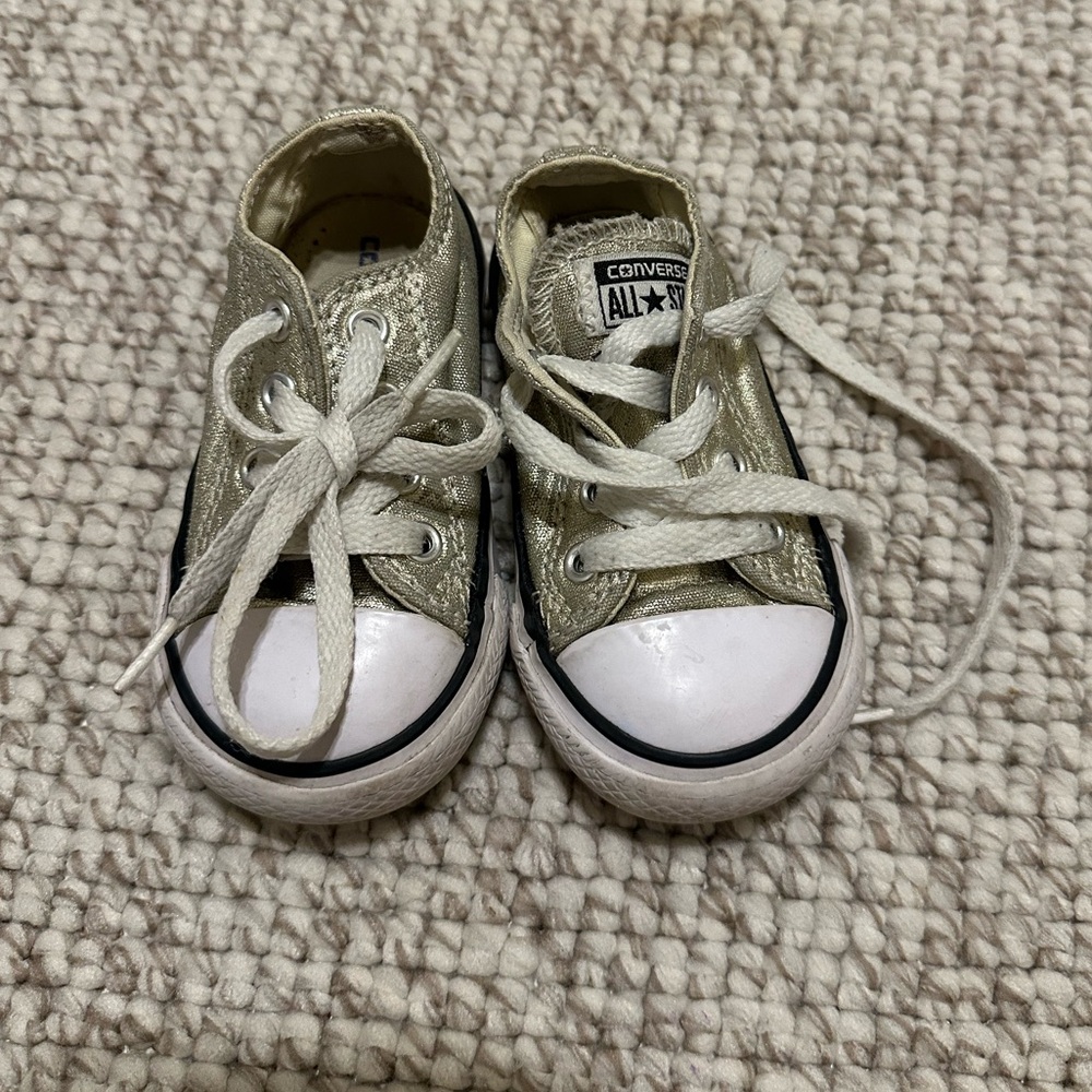 Gold converse
